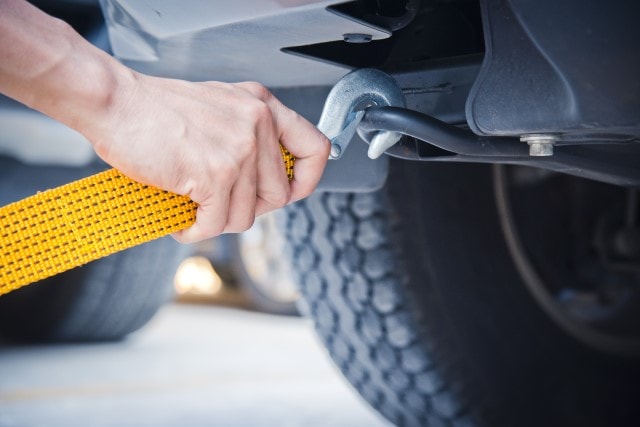 Auto abschleppen: So bringen Sie Ihr Fahrzeug in die Werkstatt