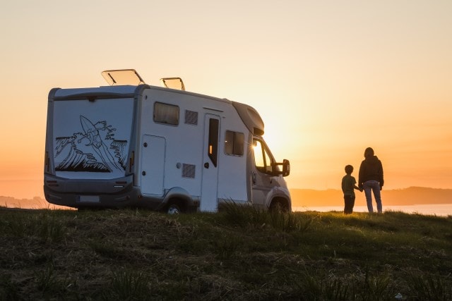 Da jeder Camper eine teure Investition ist, macht eine Teil- oder Vollkasko als Zusatzversicherung für Ihr Wohnmobil Sinn.